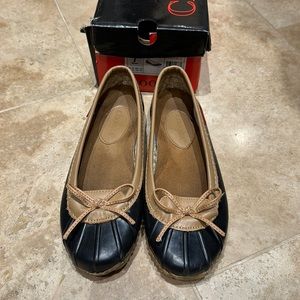 Chooka Solid Duck Skimmer Black and Tan GUC size 7 / EUR 37.5 original box incl.
